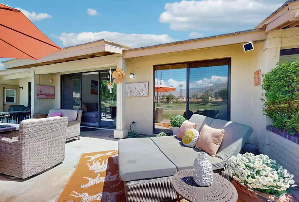 Cheery Palm Desert Retreat Near Golf, Tennis & Coachella - Palm Desert, California