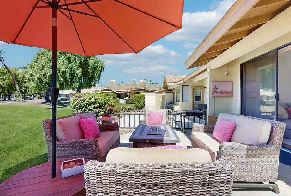Cheery Palm Desert Retreat Near Golf, Tennis & Coachella - Palm Desert, California