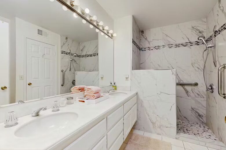 Cheery Palm Desert Retreat Near Golf, Tennis & Coachella - Palm Desert, California