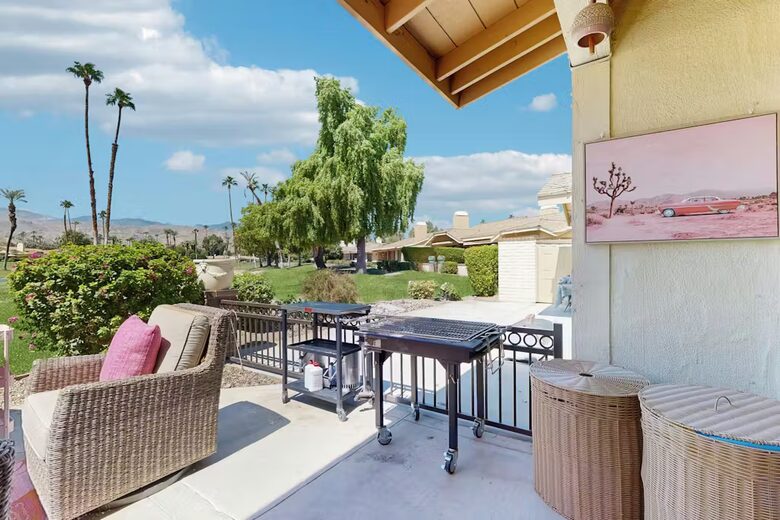 Cheery Palm Desert Retreat Near Golf, Tennis & Coachella - Palm Desert, California