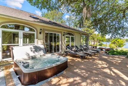 Private Waterfront Golf-View Escape in Sunset Beach - Sunset Beach, North Carolina