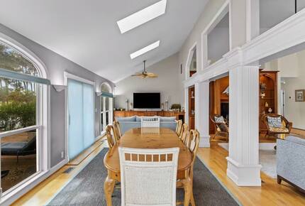 Private Waterfront Golf-View Escape in Sunset Beach - Sunset Beach, North Carolina