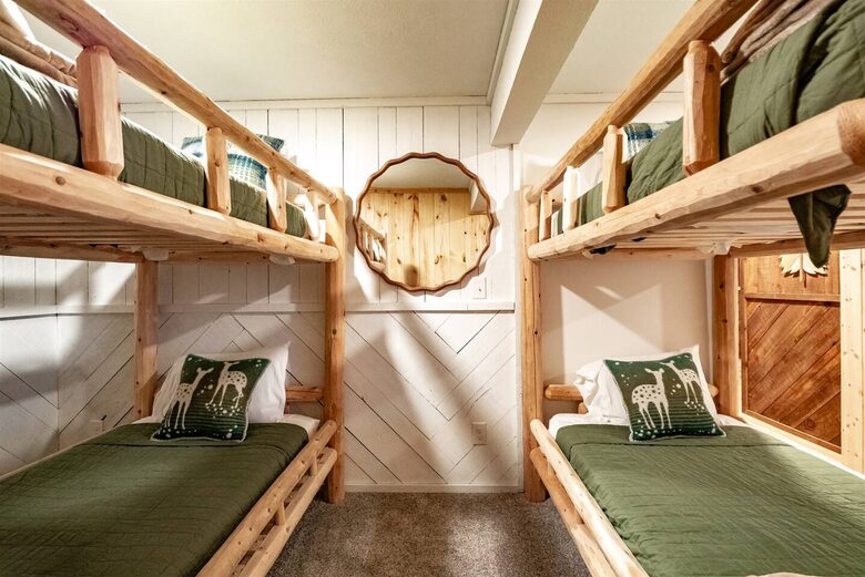 French-Country Mountain Retreat in Old Timberline - Davis, West Virginia