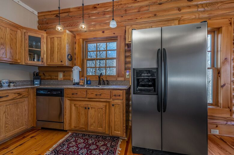 Private White Oak Mountain Retreat with Expansive Decks - Columbus, North Carolina