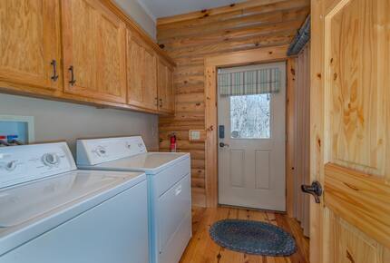 Private White Oak Mountain Retreat with Expansive Decks - Columbus, North Carolina