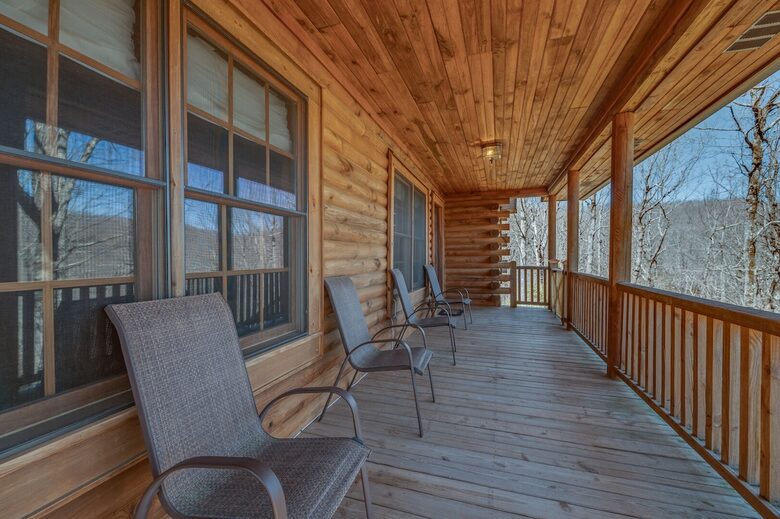 Private White Oak Mountain Retreat with Expansive Decks - Columbus, North Carolina