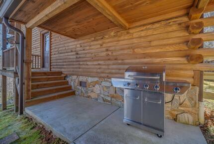 Private White Oak Mountain Retreat with Expansive Decks - Columbus, North Carolina