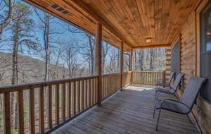 Private White Oak Mountain Retreat with Expansive Decks - Columbus, North Carolina