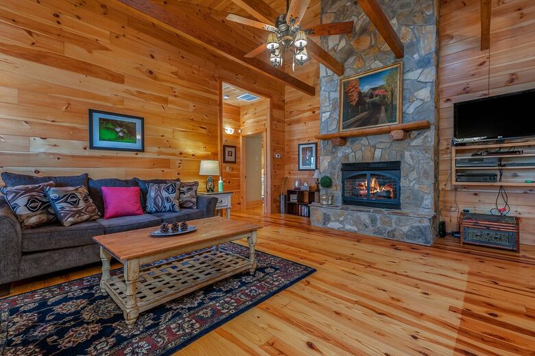 Private White Oak Mountain Retreat with Expansive Decks - Columbus, North Carolina