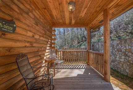 Private White Oak Mountain Retreat with Expansive Decks - Columbus, North Carolina