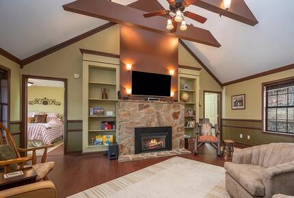 Peaceful Forest Escape Near Lake Lure & Tryon - Columbus, North Carolina