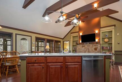 Peaceful Forest Escape Near Lake Lure & Tryon - Columbus, North Carolina