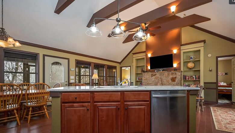 Peaceful Forest Escape Near Lake Lure & Tryon - Columbus, North Carolina