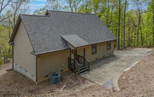 Peaceful Forest Escape Near Lake Lure & Tryon - Columbus, North Carolina