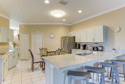 Peaceful Pondside Escape Close to Anna Maria Island - Bradenton, Florida