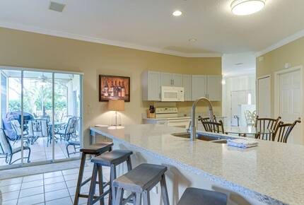 Peaceful Pondside Escape Close to Anna Maria Island - Bradenton, Florida