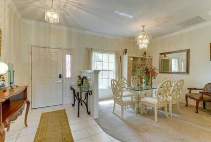 Peaceful Pondside Escape Close to Anna Maria Island - Bradenton, Florida