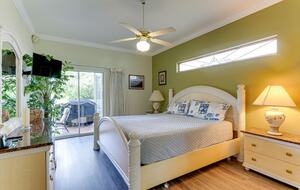 Peaceful Pondside Escape Close to Anna Maria Island - Bradenton, Florida