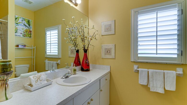 Peaceful Pondside Escape Close to Anna Maria Island - Bradenton, Florida