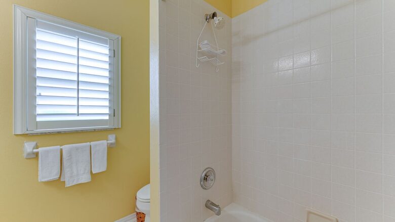 Peaceful Pondside Escape Close to Anna Maria Island - Bradenton, Florida