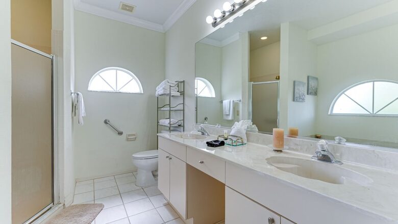 Peaceful Pondside Escape Close to Anna Maria Island - Bradenton, Florida