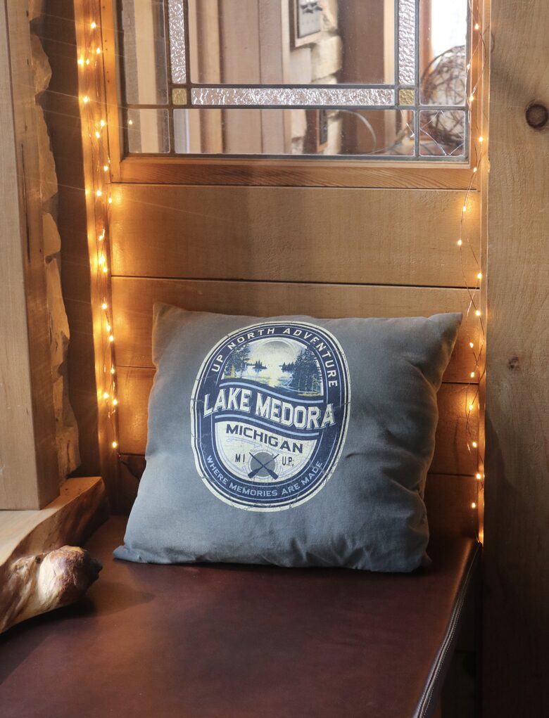 Magical Anam Cara Cabin on Lake Medora - Copper Harbor, Michigan