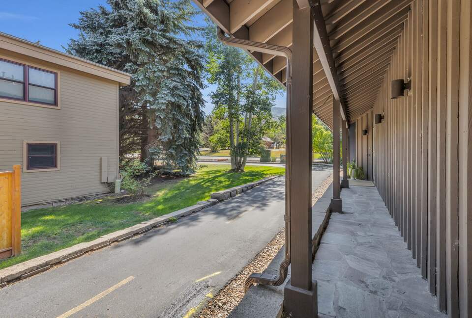 Chic Park City Townhome with Warm Mountain Style - Park City, Utah