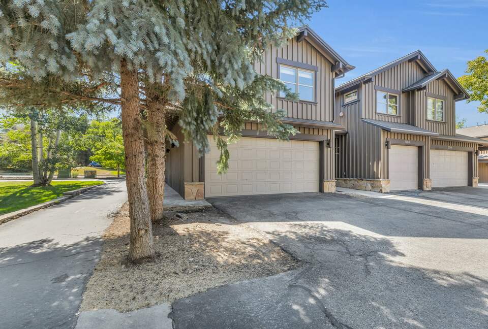 Chic Park City Townhome with Warm Mountain Style - Park City, Utah