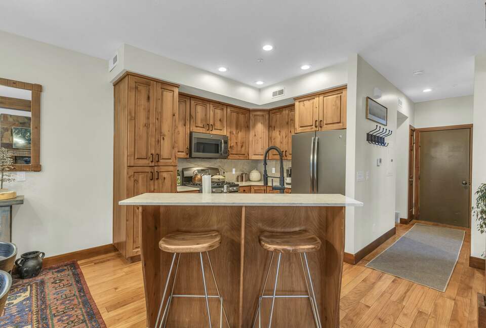 Chic Park City Townhome with Warm Mountain Style - Park City, Utah