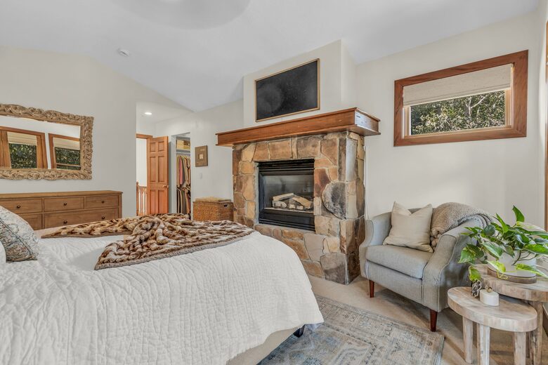 Chic Park City Townhome with Warm Mountain Style - Park City, Utah