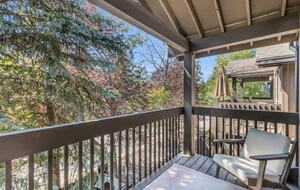 Chic Park City Townhome with Warm Mountain Style - Park City, Utah