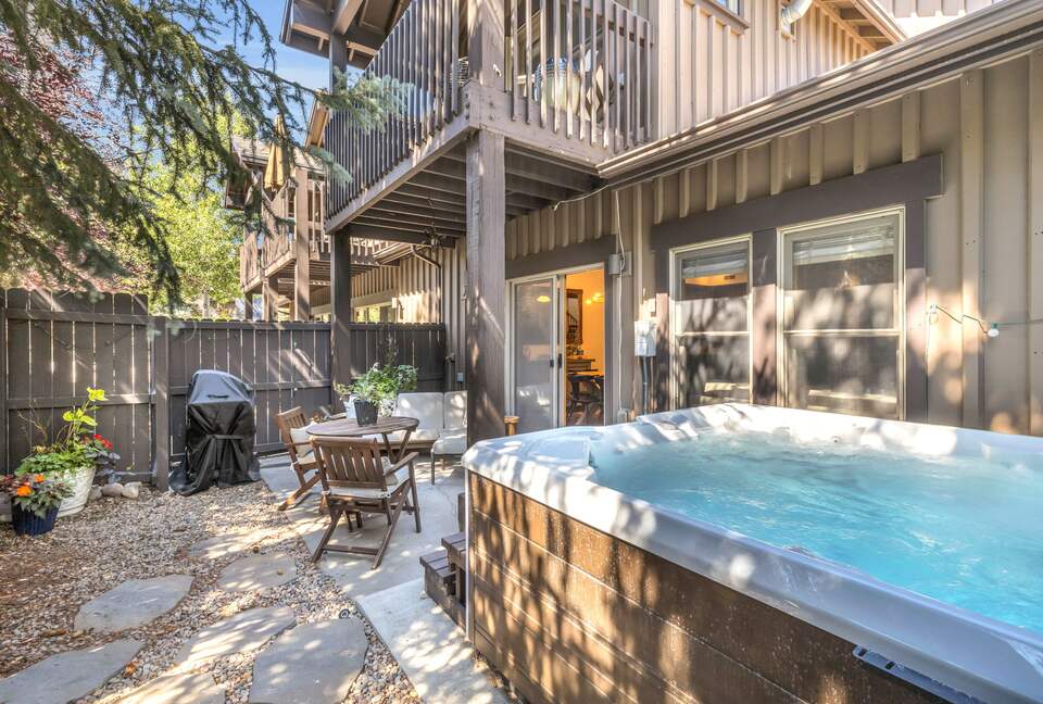 Chic Park City Townhome with Warm Mountain Style - Park City, Utah