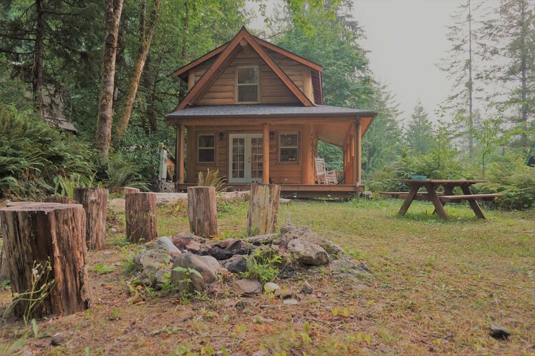 Cozy Mt. Baker Cabin with Forest & Mountain Views - Deming, Washington