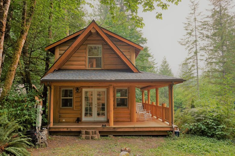 Cozy Mt. Baker Cabin with Forest & Mountain Views - Deming, Washington
