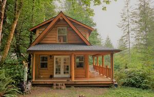 Cozy Mt. Baker Cabin with Forest & Mountain Views - Deming, Washington