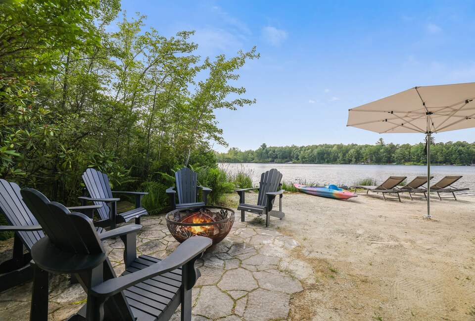 Private Sandy Beach Home on Lake Naomi - Pocono Pines, Pennsylvania