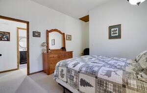 Private Sandy Beach Home on Lake Naomi - Pocono Pines, Pennsylvania