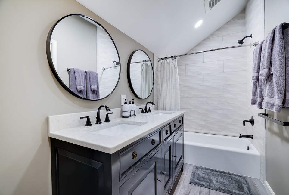 Private Sandy Beach Home on Lake Naomi - Pocono Pines, Pennsylvania