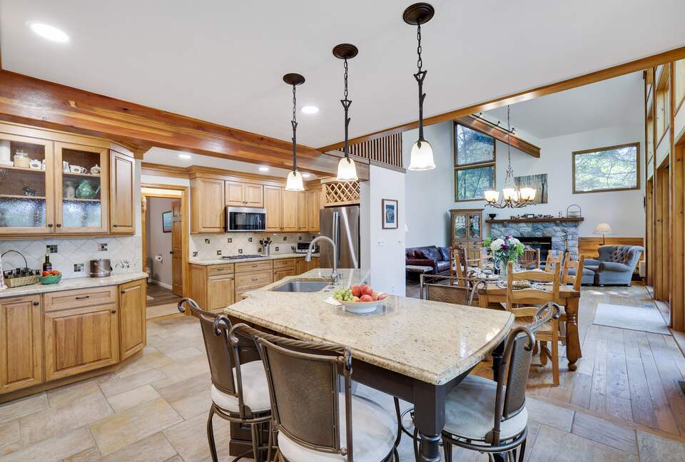 Private Sandy Beach Home on Lake Naomi - Pocono Pines, Pennsylvania