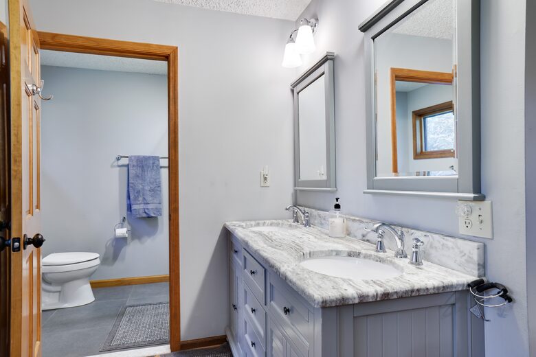 Private Sandy Beach Home on Lake Naomi - Pocono Pines, Pennsylvania