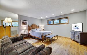 Private Sandy Beach Home on Lake Naomi - Pocono Pines, Pennsylvania