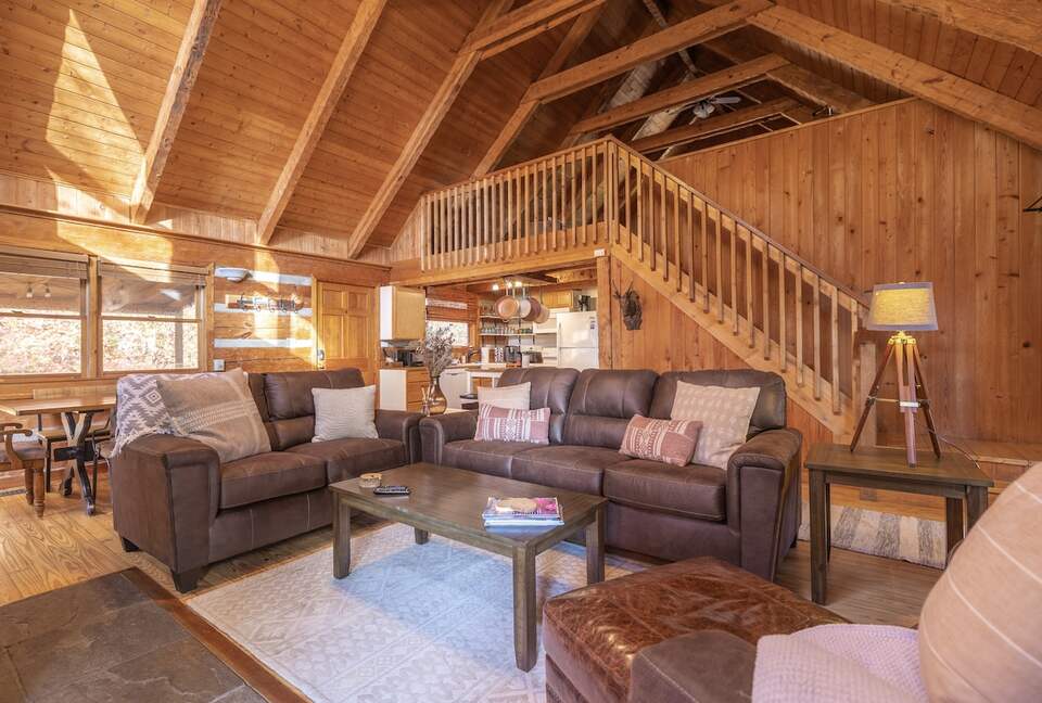 Private Mountain Log Cabin Retreat Near Asheville - Candler, North Carolina