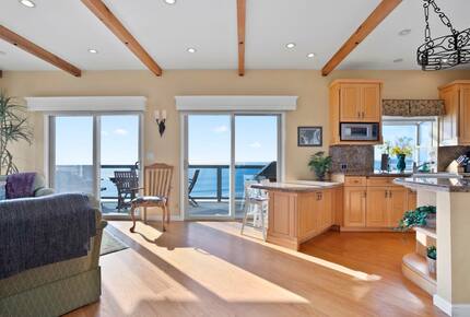 Oceanfront Rio Del Mar Retreat with Panoramic Views - Aptos, California
