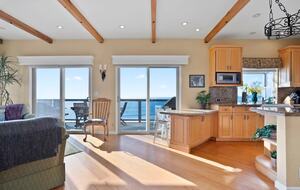 Oceanfront Rio Del Mar Retreat with Panoramic Views - Aptos, California