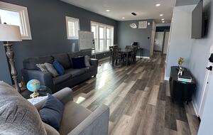 Quiet Chicago Getaway Near Portage Park - Chicago, Illinois