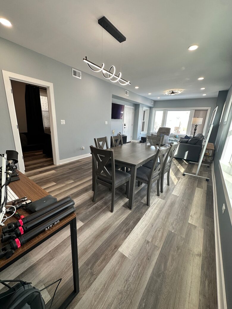 Quiet Chicago Getaway Near Portage Park - Chicago, Illinois