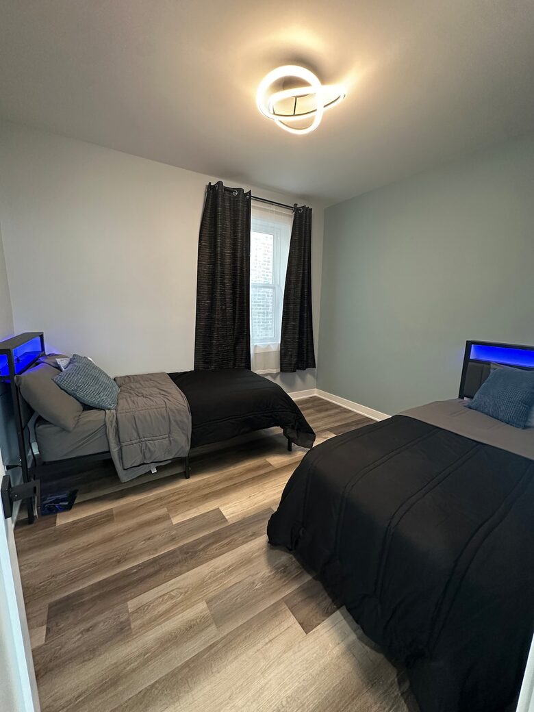 Quiet Chicago Getaway Near Portage Park - Chicago, Illinois