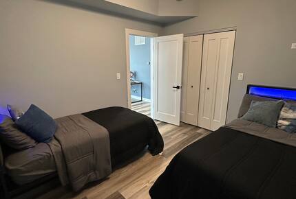 Quiet Chicago Getaway Near Portage Park - Chicago, Illinois