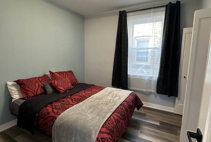 Quiet Chicago Getaway Near Portage Park - Chicago, Illinois