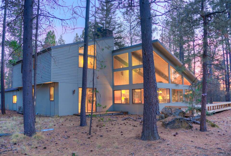 Spacious Sunriver Retreat Near the Deschutes River - Sunriver, Oregon